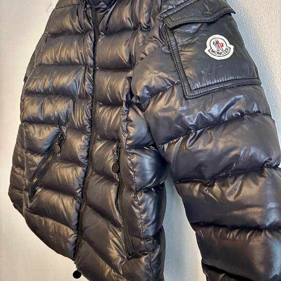 Moncler, short black jacket, size XS. - Picture 3 of 5